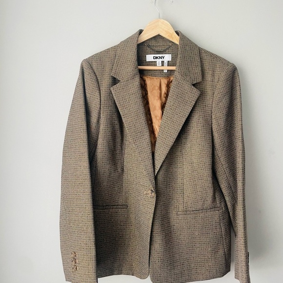 DKNY Women's Tan Blazer - Picture 1 of 9